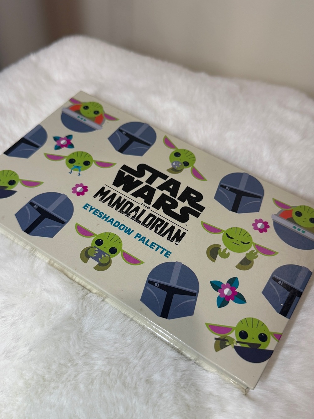Star Wars The Mandalorian The Child Eyeshadow Palette